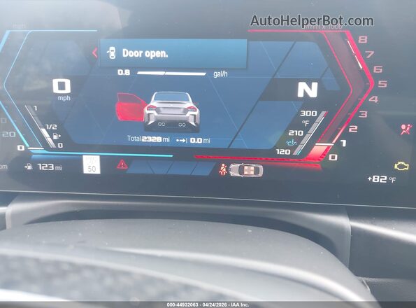3MF23DM04S8F55654 2025 BMW M2 Gray უკანა სავარძლების ხედი