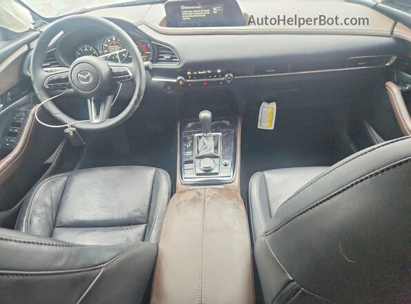 3MVDMBDM8SM760383 2025 MAZDA CX-30 Серый Вид панели приборов