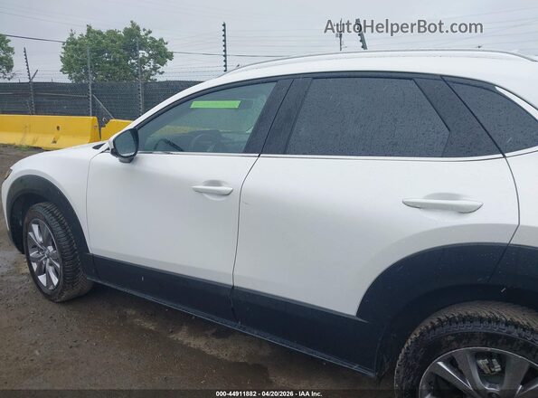 3MVDMBEM7LM124540 2020 MAZDA CX-30 White 360 interior view
