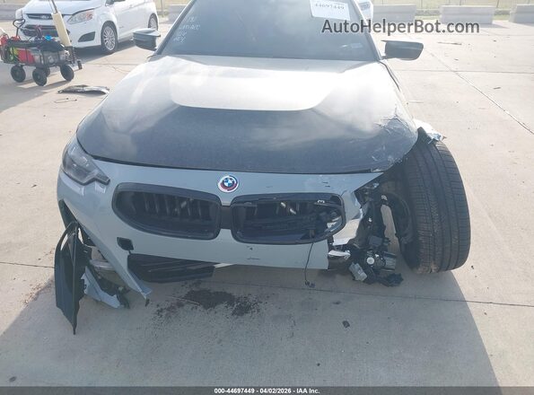 3MW53CM05P8D09565 2023 BMW M2 Серый Вид спереди