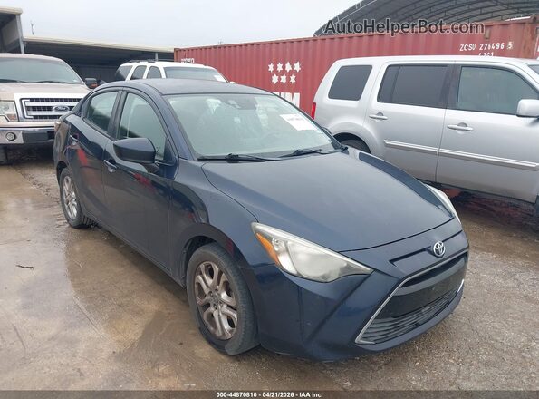 3MYDLBYV1HY190849 2017 TOYOTA YARIS IA Blue Przód prawy