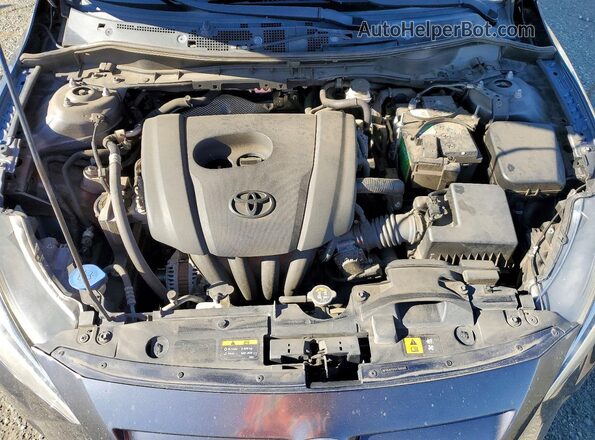 3MYDLBYV1JY309585 2018 TOYOTA YARIS Угольный Вид задней части салона