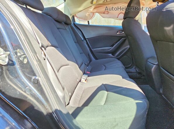 3MZBN1U70JM183452 2018 MAZDA 3 Черный Вид задних сидений