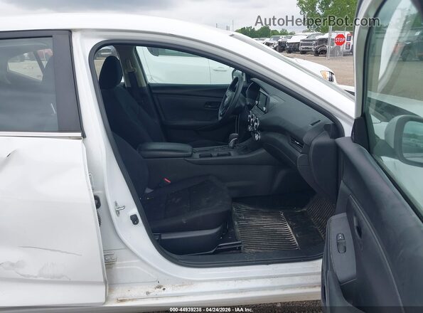 3N1AB8BV2RY245264 2024 NISSAN SENTRA White Vista interior delantera