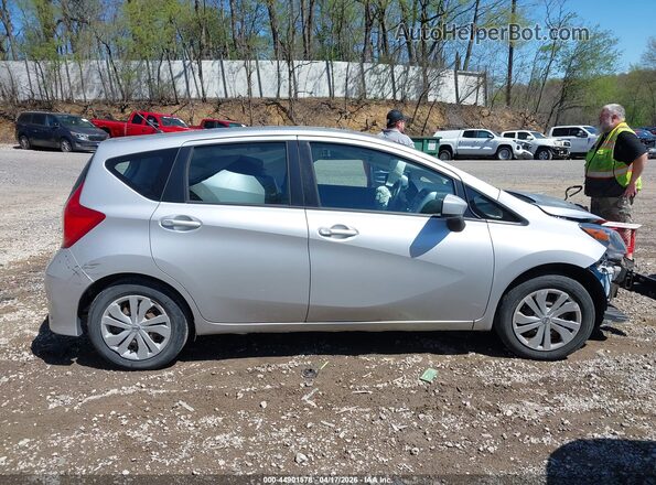 3N1CE2CP4KL358701 2019 NISSAN VERSA NOTE Серебряный Вид задней части салона