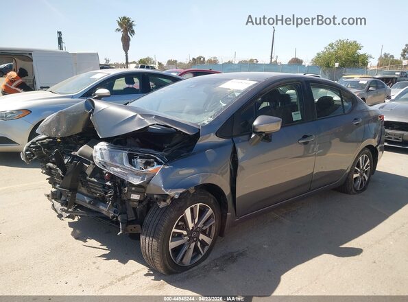 3N1CN8EV3PL810563 2023 NISSAN VERSA Серый Передняя левая четверть