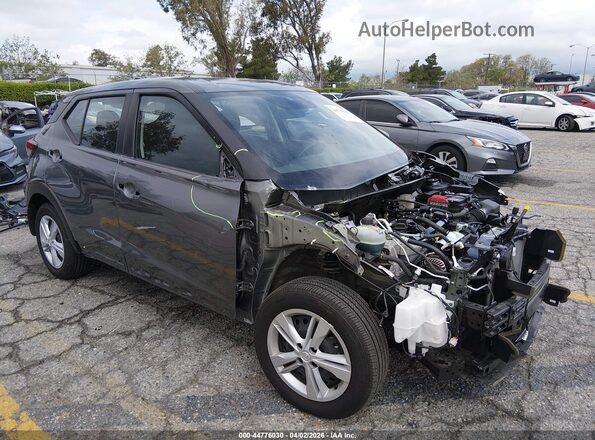 3N1CP5BV2SL486236 2025 NISSAN KICKS PLAY Серый Передняя правая четверть