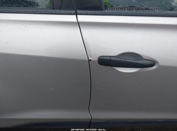 3N1CP5CU6KL517042 2019 NISSAN KICKS Серебряный Вид спереди