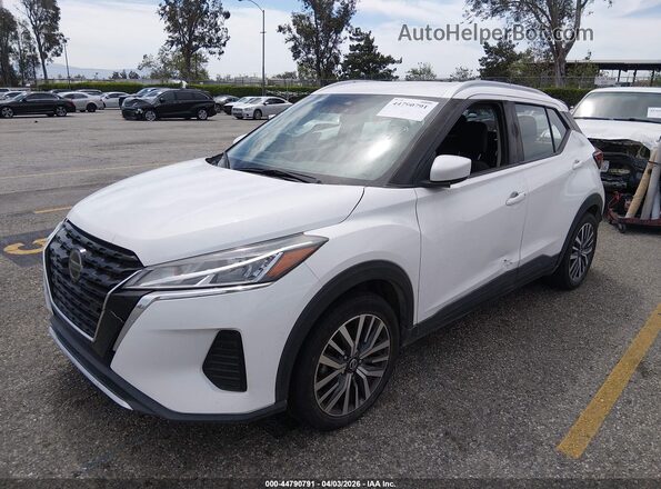 3N1CP5CV2ML481507 2021 NISSAN KICKS Белый Передняя левая четверть