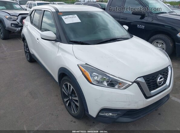 3N1CP5CV4LL545741 2020 NISSAN KICKS Белый Передняя правая четверть