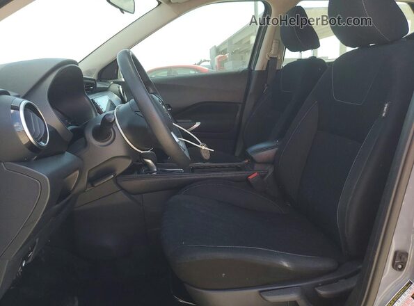3N1CP5CV5ML483395 2021 NISSAN KICKS Gray Vista interior delantera