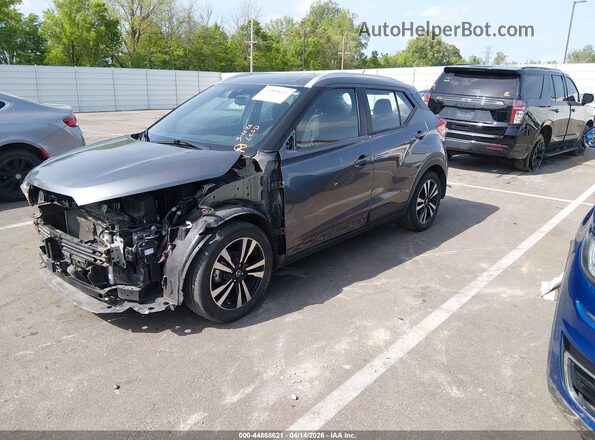 3N1CP5CV8LL546052 2020 NISSAN KICKS Серый Передняя левая четверть