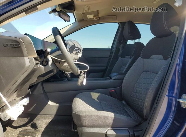 3N8AP6CA3SL330989 2025 NISSAN KICKS Синий Вид салона спереди