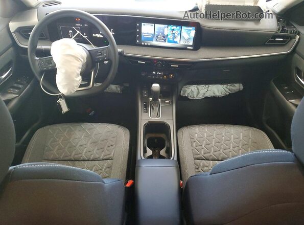 3N8AP6CB1TL379893 2026 NISSAN KICKS Белый Вид панели приборов