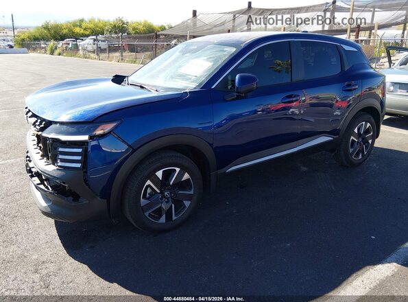 3N8AP6CB2SL406162 2025 NISSAN KICKS Синий Передняя левая четверть