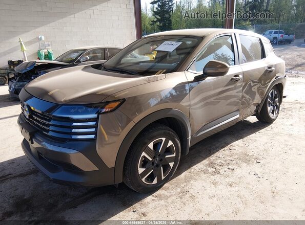 3N8AP6CB4SL311327 2025 NISSAN KICKS Gold წინა მარცხენა ხედი სამი მეოთხედიდან