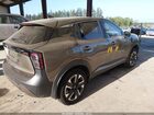 2025 Nissan Kicks Sv Intelligent Awd Gold vin: 3N8AP6CB4SL311327