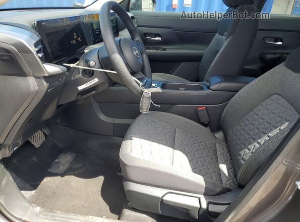 3N8AP6CE3TL362362 2026 NISSAN KICKS Серый Вид салона спереди