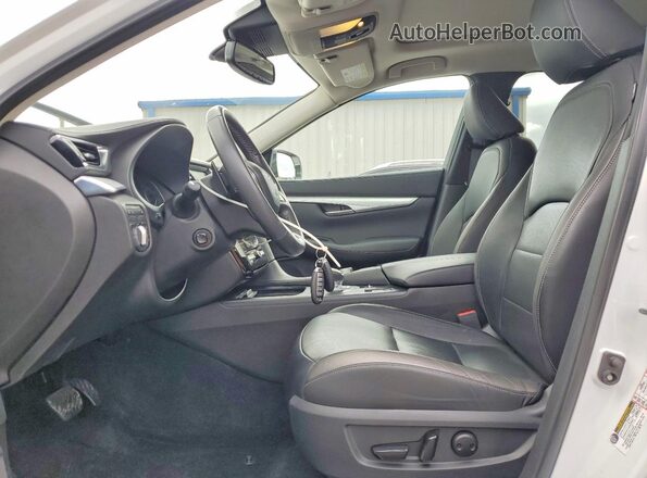 3PCAJ5M13KF106433 2019 INFINITI QX50 Белый Вид салона спереди