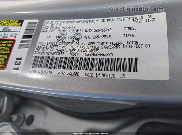 3TMKB5FN2TM055697 2026 TOYOTA TACOMA Silver Widok komory silnika