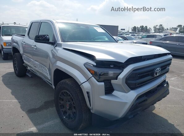 3TMKB5FN2TM055697 2026 TOYOTA TACOMA Silver Przód prawy