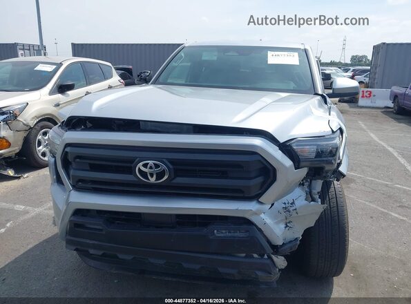 3TMKB5FN2TM055697 2026 TOYOTA TACOMA Silver Widok zestawu wskaźników