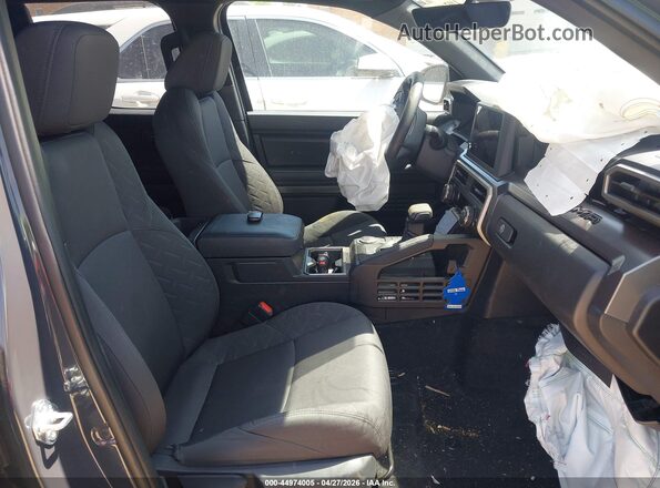 3TMKB5FN6SM040635 2025 TOYOTA TACOMA Gray Вид салону спереду