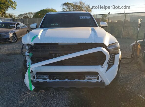 3TMLB5JN2TM228436 2026 TOYOTA TACOMA Белый Вид спереди