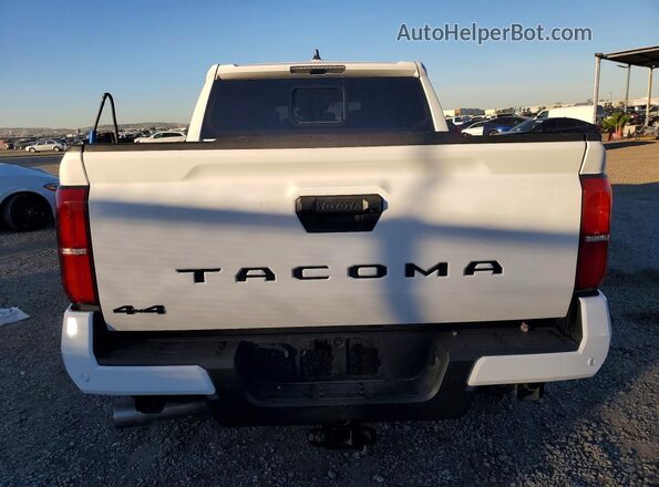 3TMLB5JN2TM228436 2026 TOYOTA TACOMA Белый Вид сзади