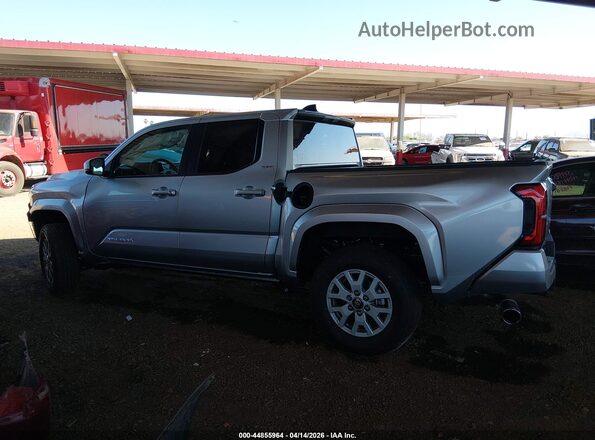 3TMLB5JN5TM246901 2026 TOYOTA TACOMA Silver Widok wnętrza 360 stopni