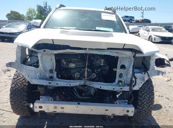 3TYCZ5AN4MT040809 2021 TOYOTA TACOMA White Vista interior trasera