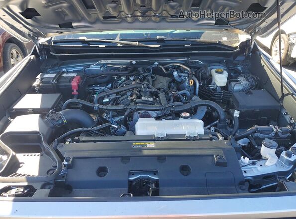 3TYKD5HN1ST034706 2025 TOYOTA TACOMA Silver Vista interior trasera