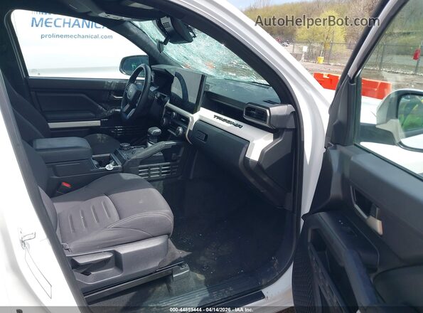 3TYLB5JN5RT034139 2024 TOYOTA TACOMA White Սալոնի դիմացի տեսք
