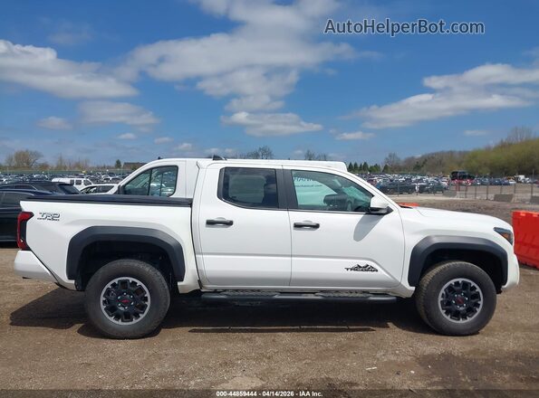 3TYLB5JN5RT034139 2024 TOYOTA TACOMA White Սալոնի հետևի տեսք