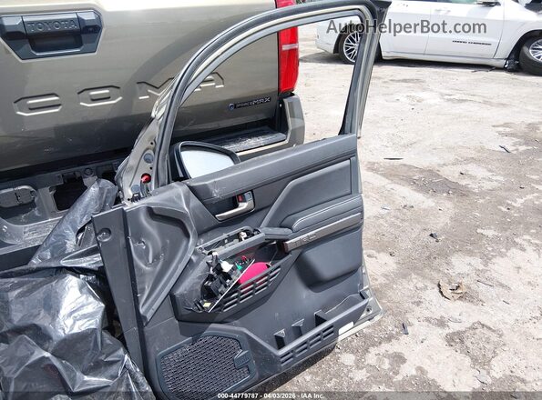 3TYLC5LN8RT010461 2024 TOYOTA TACOMA HYBRID Green Առջևի վահանակի տեսք