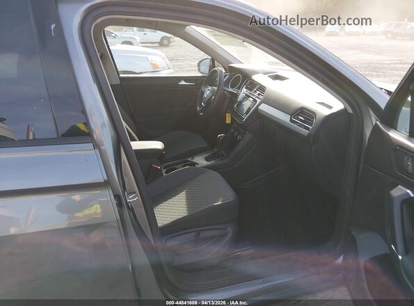 3VV1B7AX1JM060680 2018 VOLKSWAGEN TIGUAN Gray Вид салону спереду