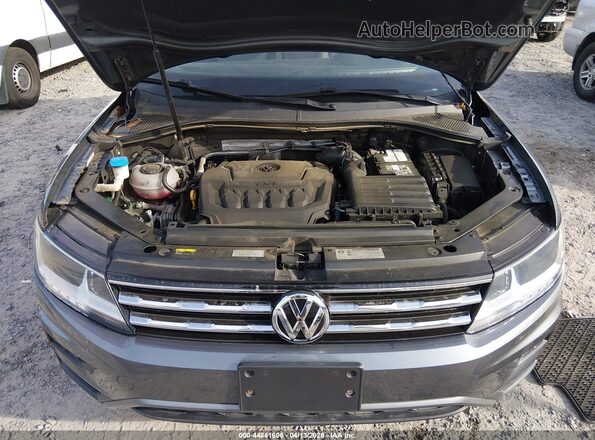 3VV1B7AX1JM060680 2018 VOLKSWAGEN TIGUAN Gray Вид ззаду
