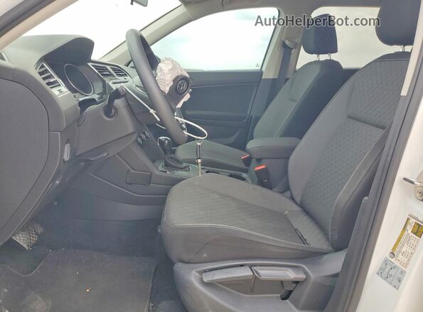 3VV1B7AX8MM012016 2021 VOLKSWAGEN TIGUAN White Widok wnętrza z przodu