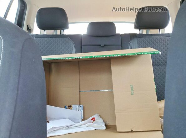 3VV1B7AX9MM019797 2021 VOLKSWAGEN TIGUAN Black Widok tylnych siedzeń