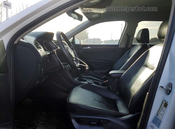 3VV2B7AX3MM032212 2021 VOLKSWAGEN TIGUAN White Սալոնի դիմացի տեսք