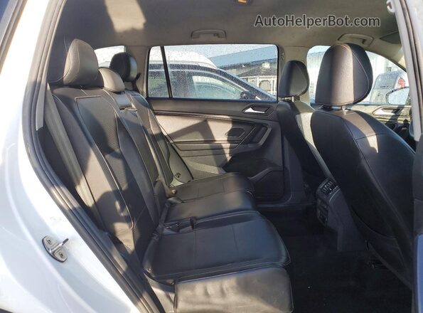 3VV2B7AX3MM032212 2021 VOLKSWAGEN TIGUAN White Սալոնի հետևի տեսք