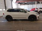 2020 Volkswagen Tiguan 2.0t Se/2.0t Se R-line Black/2.0t Sel White vin: 3VV2B7AX8LM136743