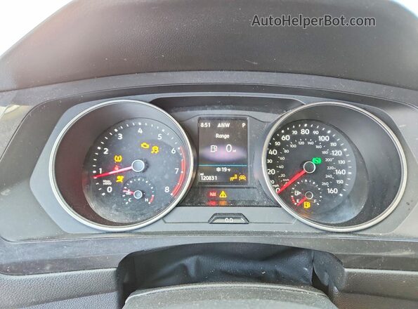 3VV2B7AX9MM066719 2021 VOLKSWAGEN TIGUAN Silver Widok zestawu wskaźników