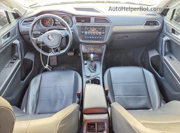 3VV2B7AX9MM066719 2021 VOLKSWAGEN TIGUAN Silver Widok deski rozdzielczej