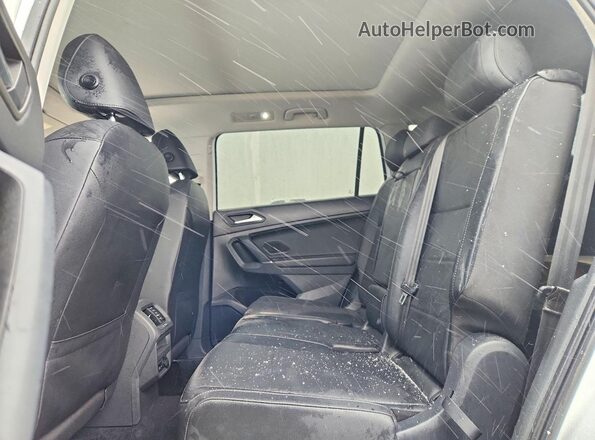 3VV3B7AX0LM091608 2020 VOLKSWAGEN TIGUAN White Vista de los asientos traseros