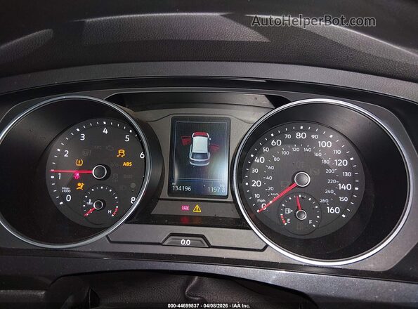 3VV3B7AX1JM033844 2018 VOLKSWAGEN TIGUAN Белый Вид задних сидений