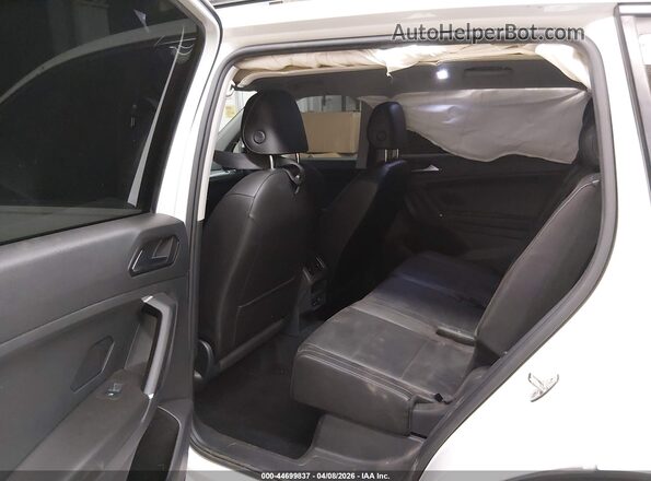 3VV3B7AX1JM033844 2018 VOLKSWAGEN TIGUAN Белый Вид наклейки с VIN-кодом