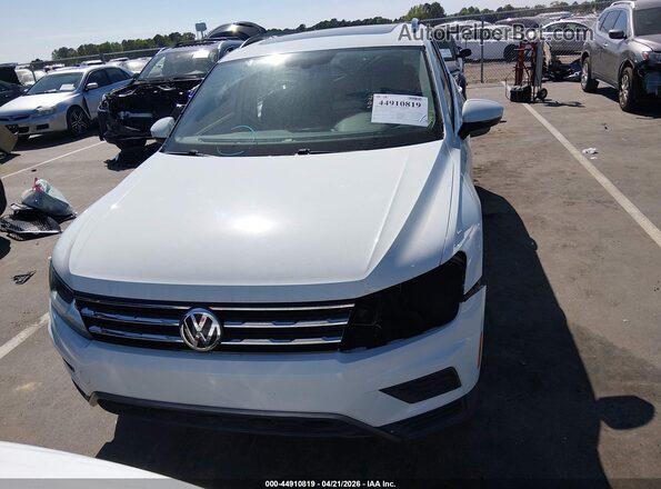 3VV3B7AX2MM021836 2021 VOLKSWAGEN TIGUAN Белый Вид задней части салона
