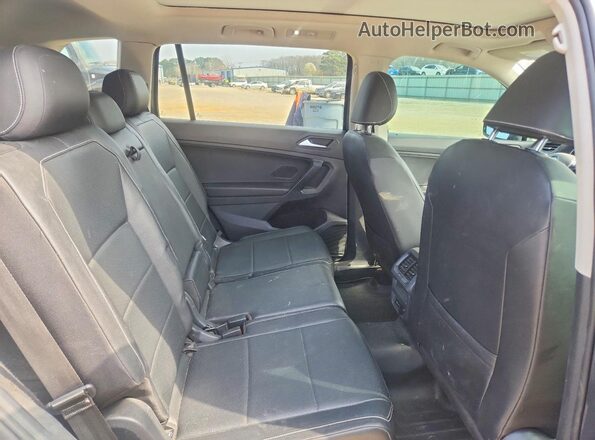 3VV3B7AX5MM015982 2021 VOLKSWAGEN TIGUAN Серый Вид задней части салона