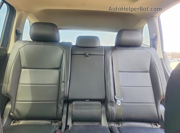 3VV3B7AX5MM015982 2021 VOLKSWAGEN TIGUAN Серый Вид задних сидений